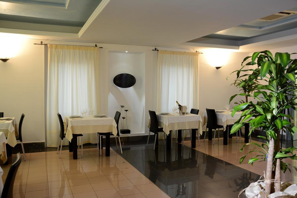 Orrì Hotel Tortoli Ngoại thất bức ảnh